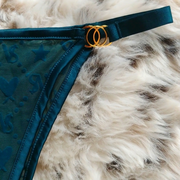 VS Very Sexy Brazilian - Picture 3 of 9